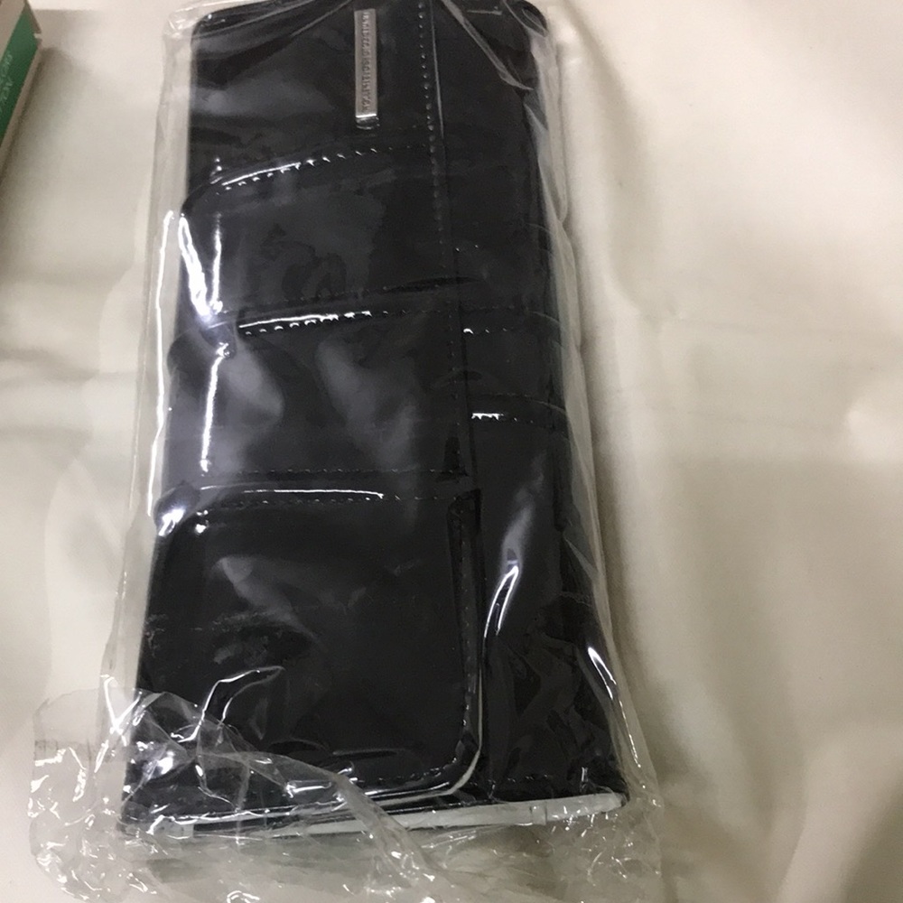Unused unopened clutch - Picture 1 of 4